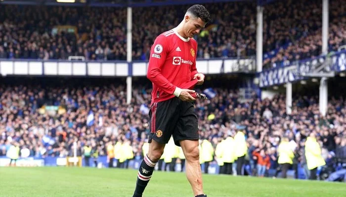FA charges Ronaldo for Everton fan altercation