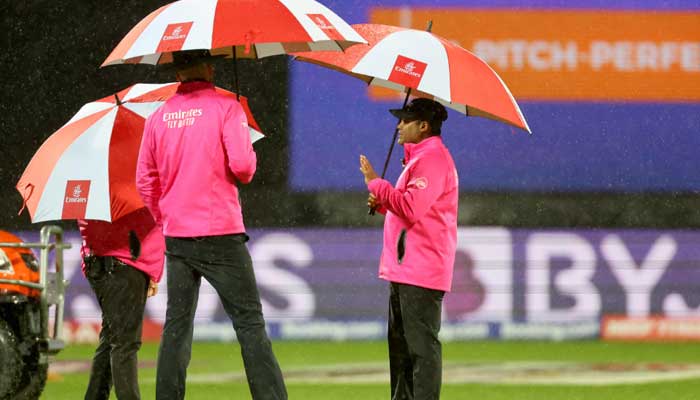 Zimbabwe and South Africa got one point because of rain in the match